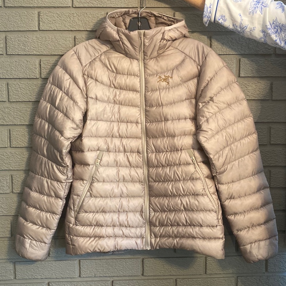 Arc'teryx Women's Light Beige Hooded Down Puffer Jacket